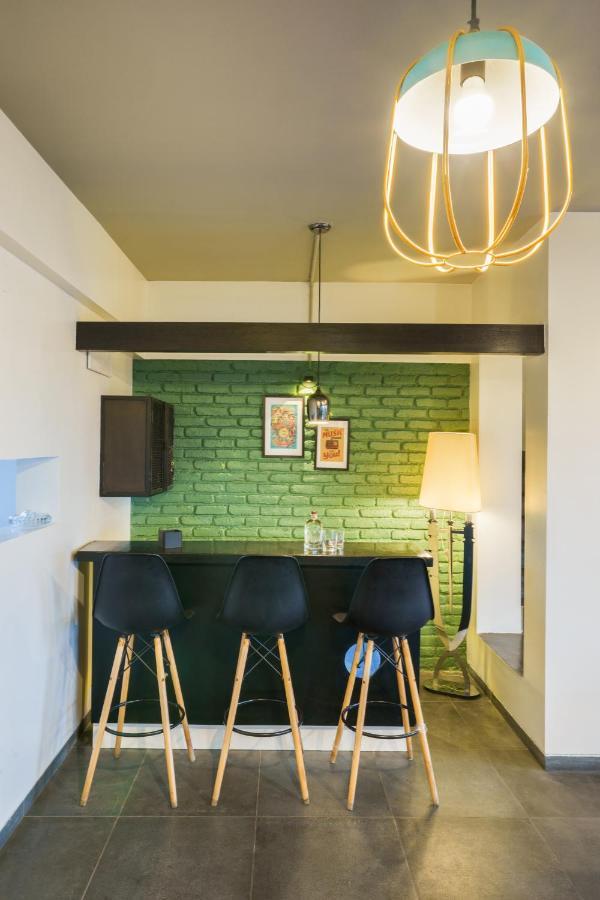 Grey Stone - Lakefront Penthouse Family Rooms Kolhapur Extérieur photo